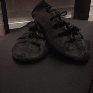 Ghillie’s for irish step dancing